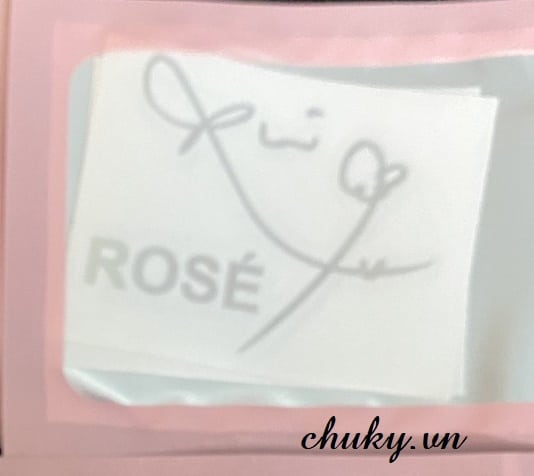 Băng dán có hình chữ kí của Rose