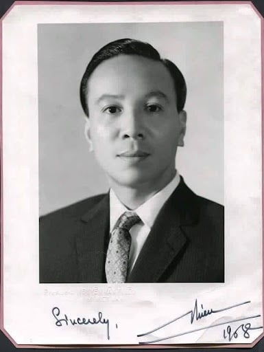 Chữ Ký Tổng Thống Nguyễn Văn Thiệu