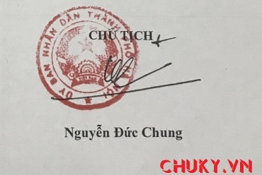 Chữ ký Nguyễn Đức Chung
