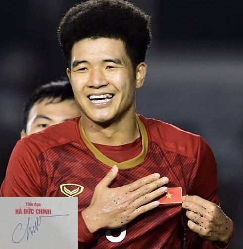 Chữ ký cầu thủ Hà Đức Chinh