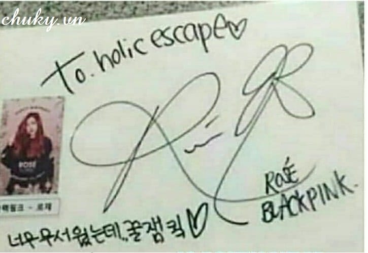 Rose tặng chữ kí cho Fan hâm mộ