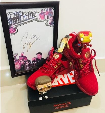 Ảnh ký tặng fan của Iron Man