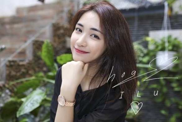 Chữ ký ca sĩ Hòa Minzy