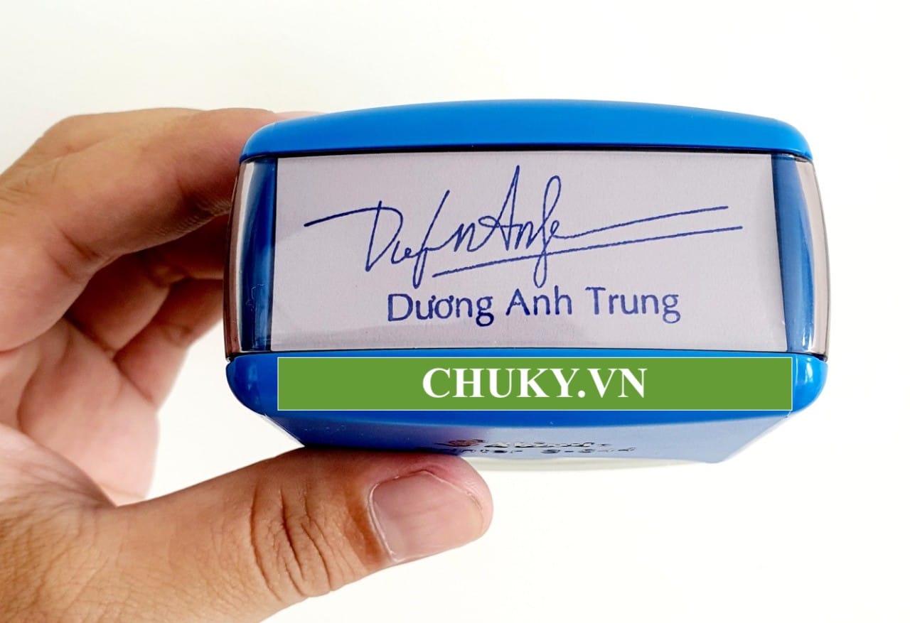 Mẫu chữ ký tên Anh Trung